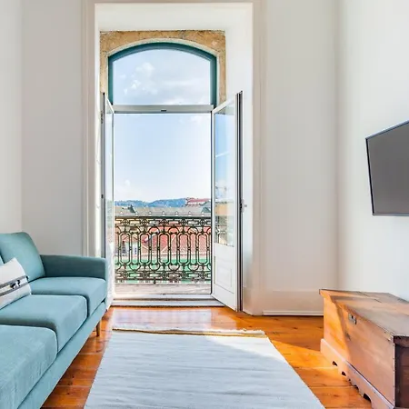 Alcantara River Stays Lisbon