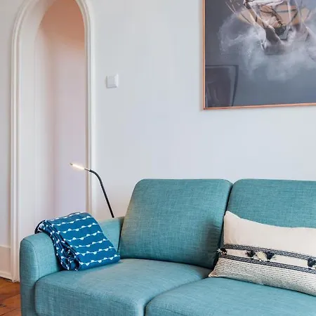 Alcantara River Stays Lisboa