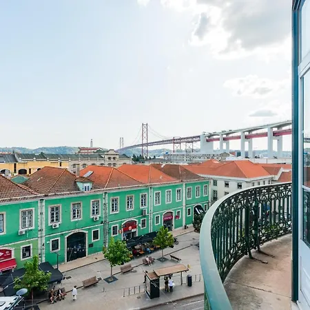 Alcantara River Stays * Lisbon